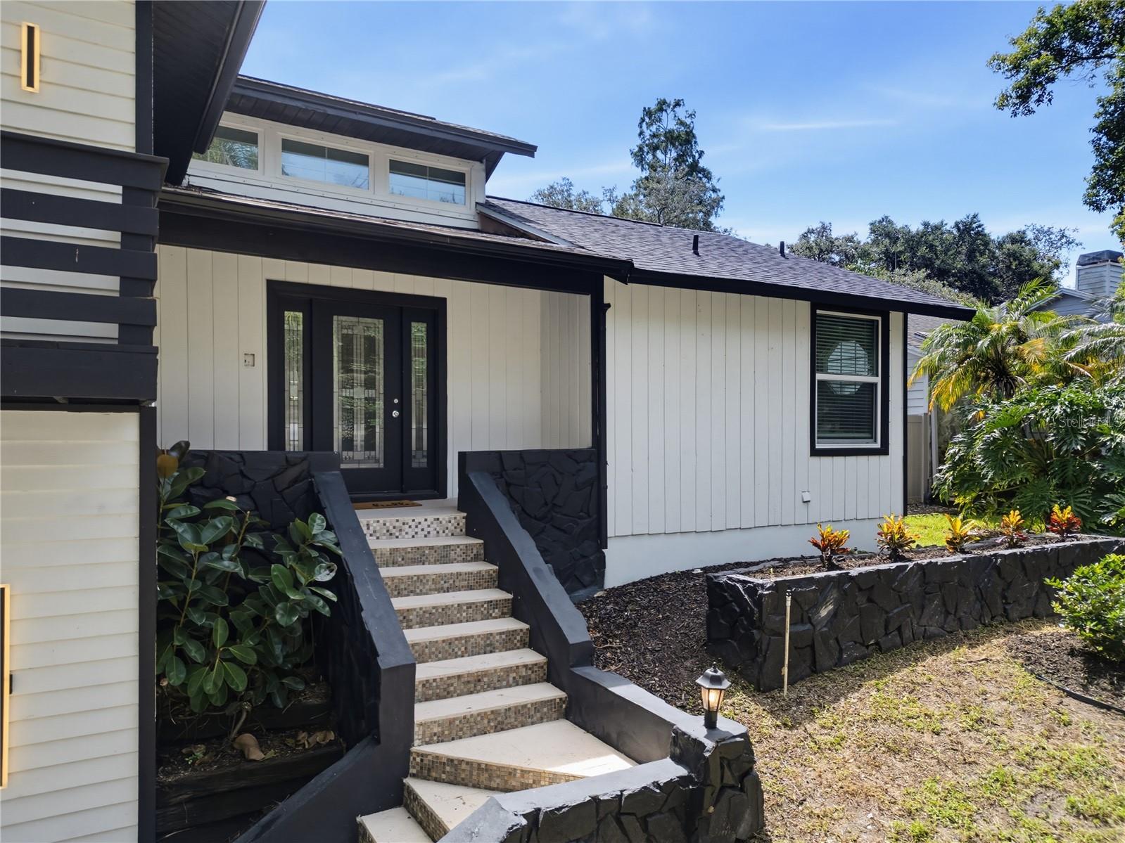 Single Family Residence in SAFETY HARBOR, FL - Daniel Dourado