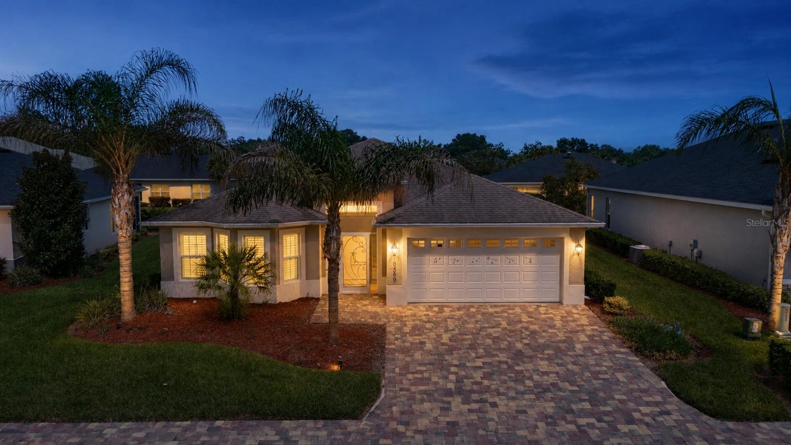 Single Family Residence em OXFORD, FL - Daniel Dourado