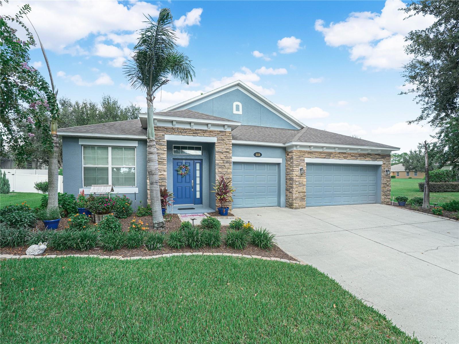 Single Family Residence in AUBURNDALE, FL - Daniel Dourado
