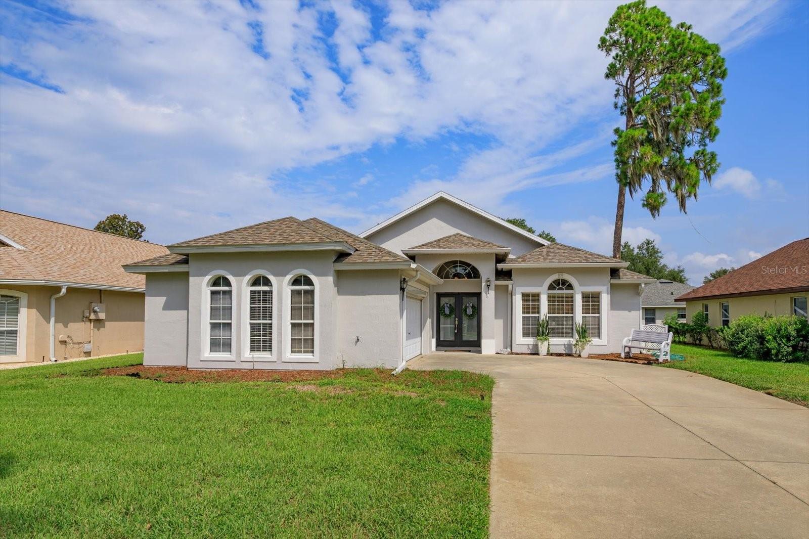 Single Family Residence em TAVARES, FL - Daniel Dourado