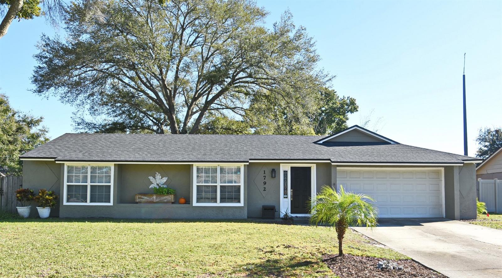 Single Family Residence em BELLE ISLE, FL - Daniel Dourado
