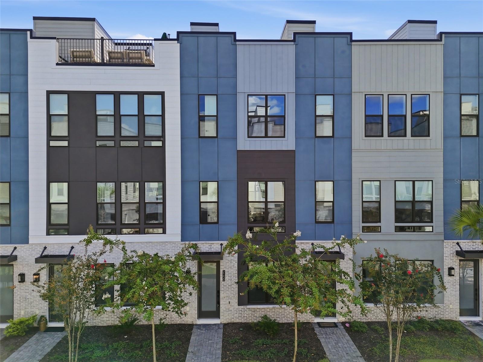 Townhouse in ORLANDO, FL - Daniel Dourado