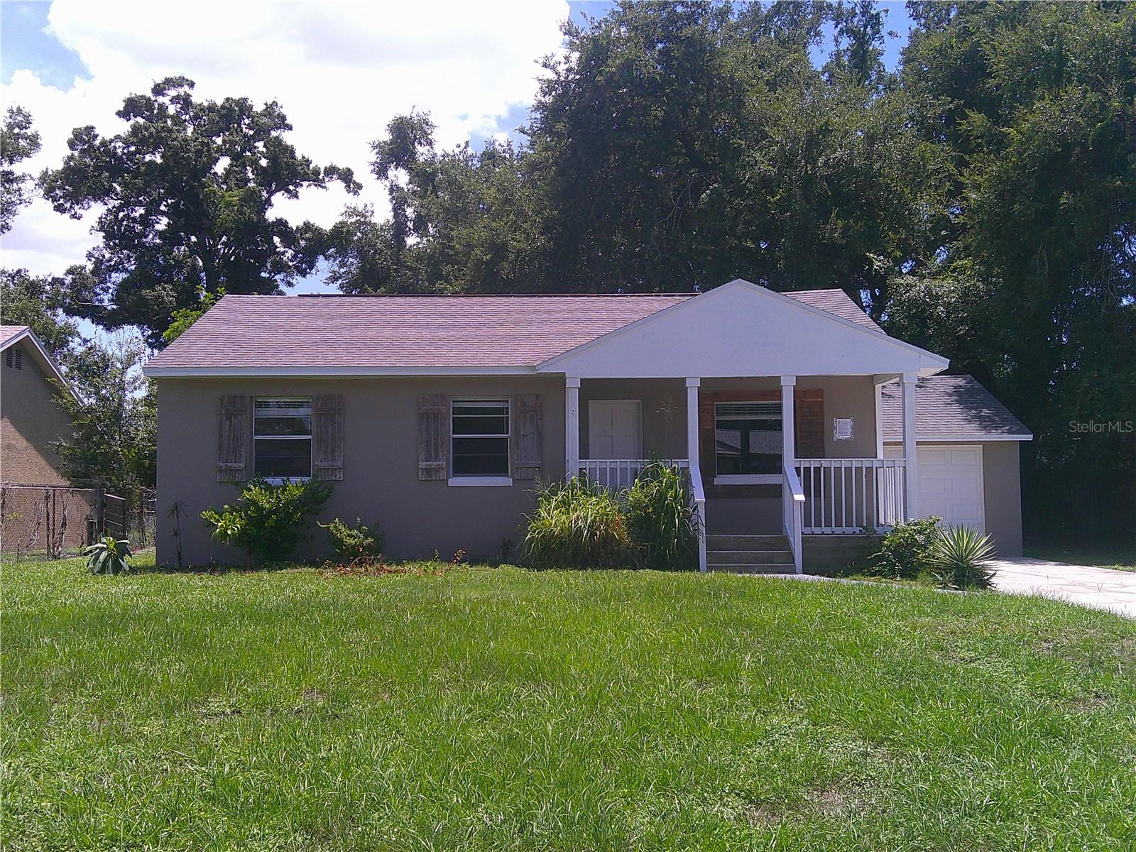 Single Family Residence in CLEARWATER, FL - Daniel Dourado