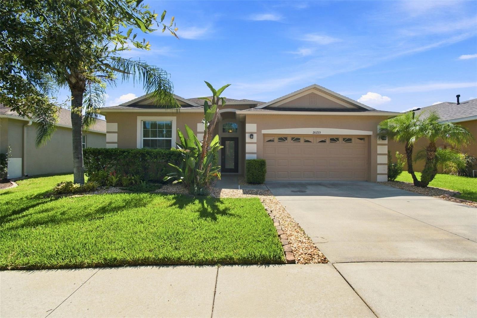 Single Family Residence in TAMPA, FL - Daniel Dourado
