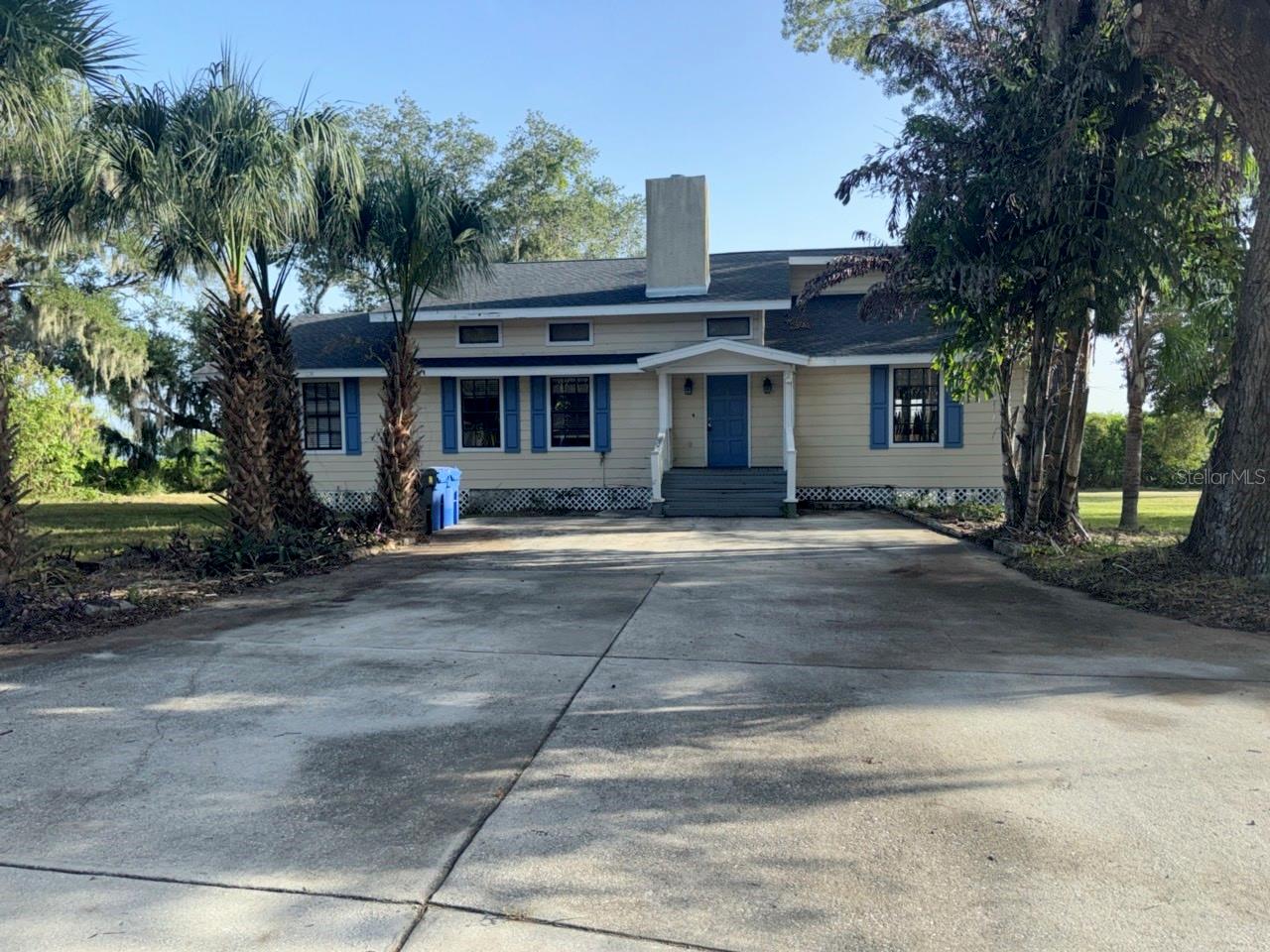 Single Family Residence in GIBSONTON, FL - Daniel Dourado