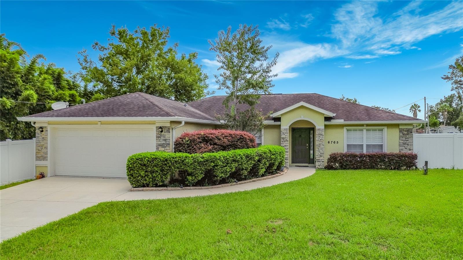 Single Family Residence in OCALA, FL - Daniel Dourado