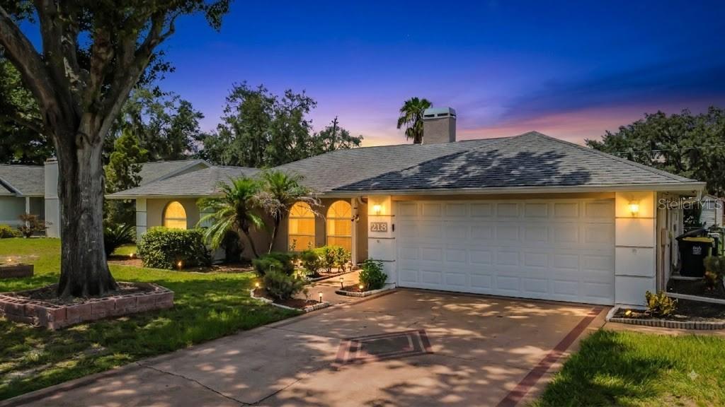 Single Family Residence in LAKELAND, FL - Daniel Dourado