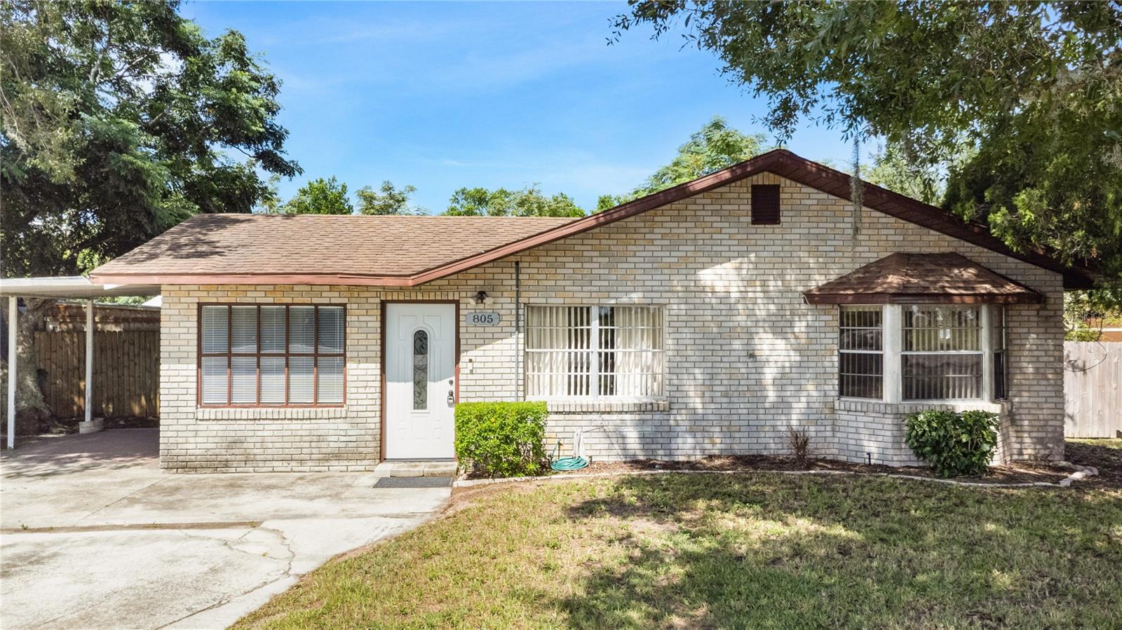 Single Family Residence em DUNDEE, FL - Daniel Dourado