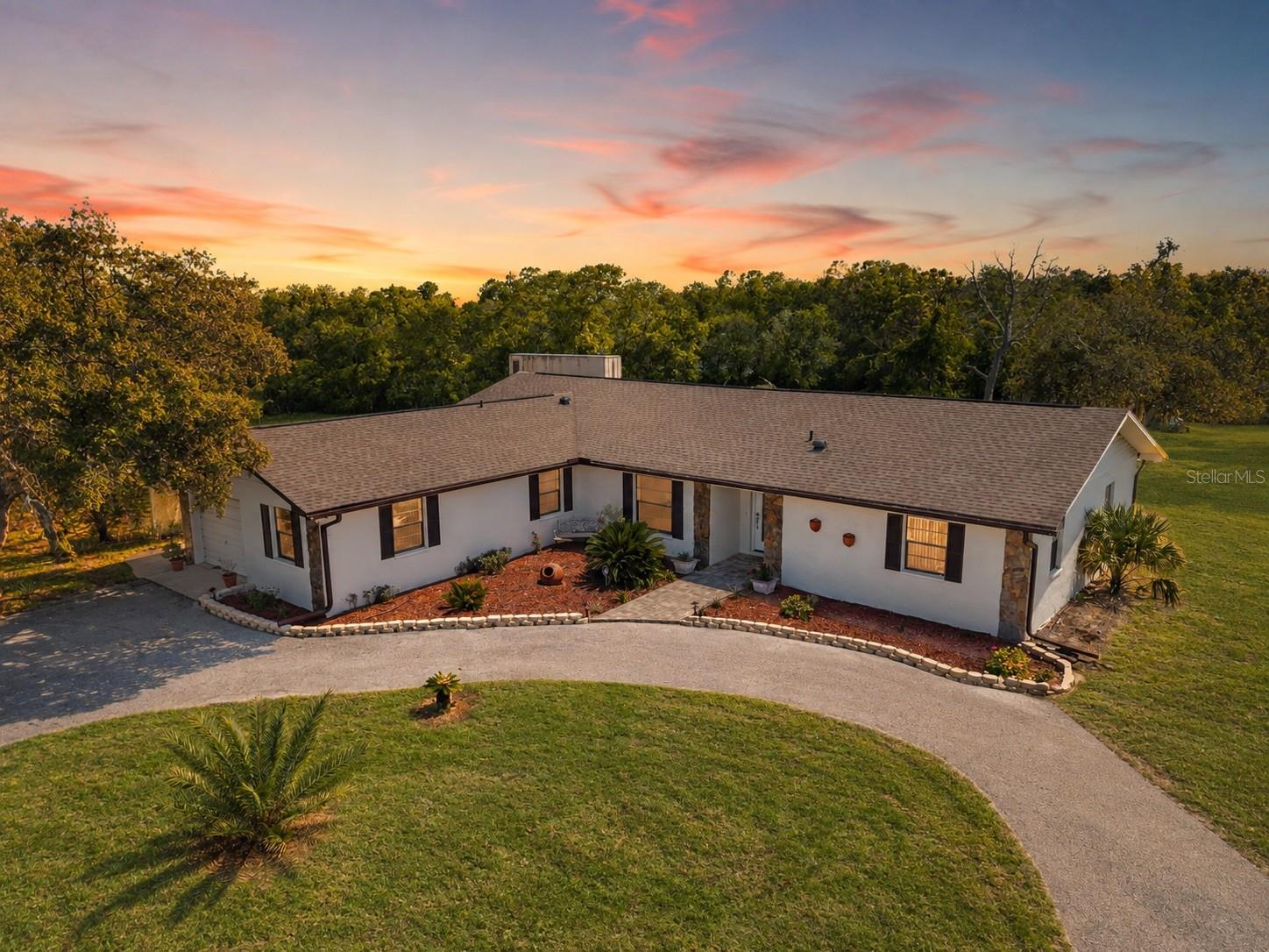 Single Family Residence em BROOKSVILLE, FL - Daniel Dourado