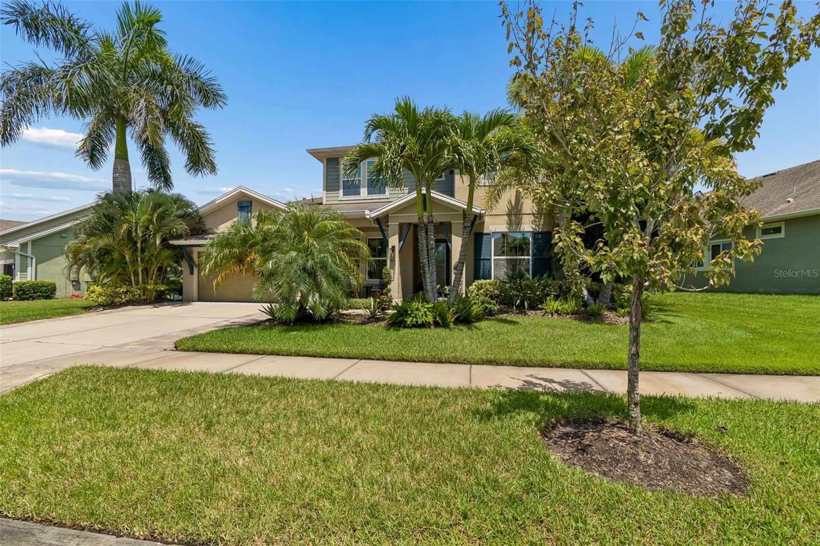 Single Family Residence in APOLLO BEACH, FL - Daniel Dourado