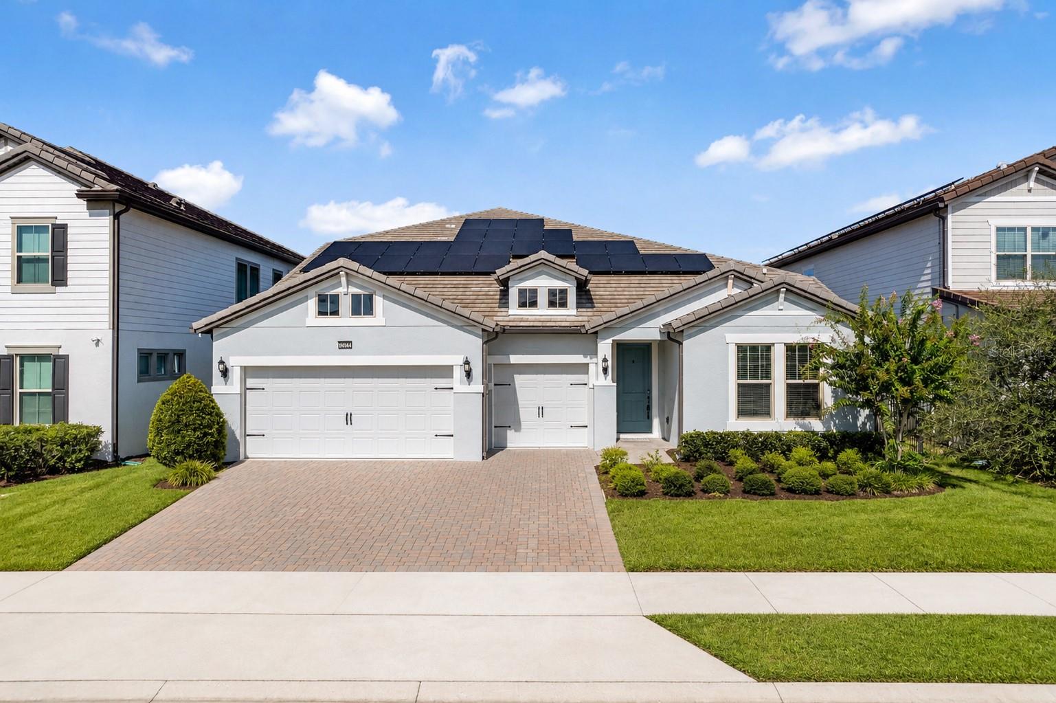 Single Family Residence in ORLANDO, FL - Daniel Dourado