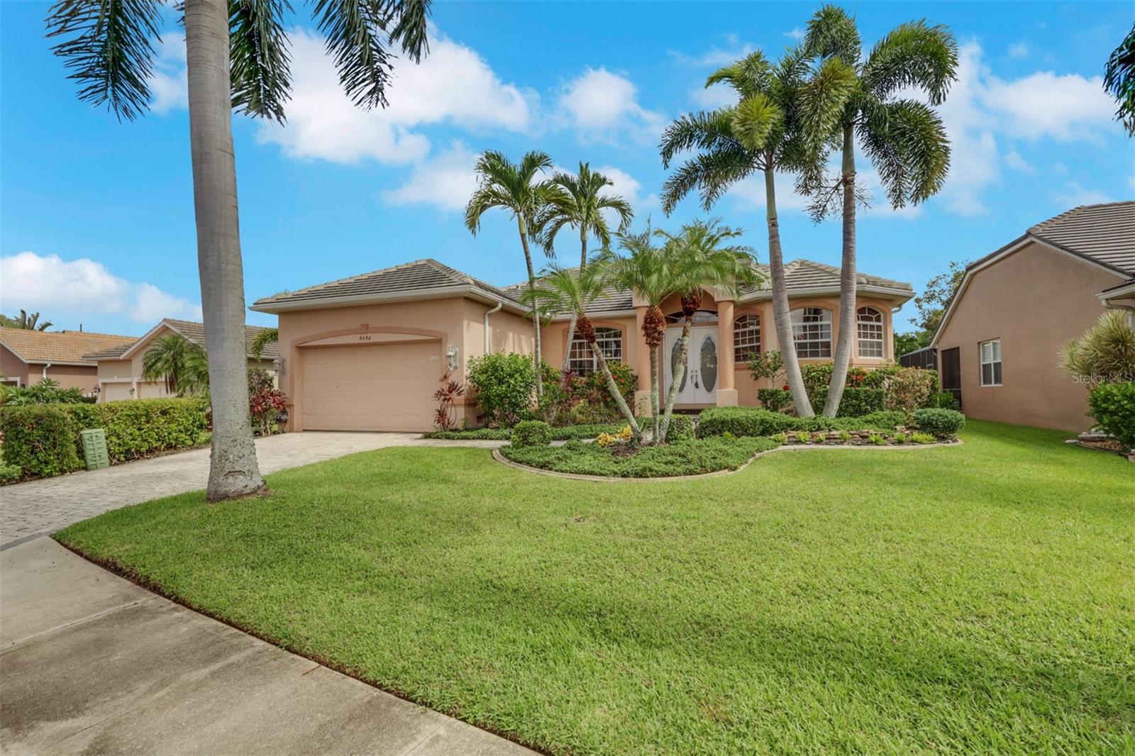 Single Family Residence em FORT MYERS, FL - Daniel Dourado