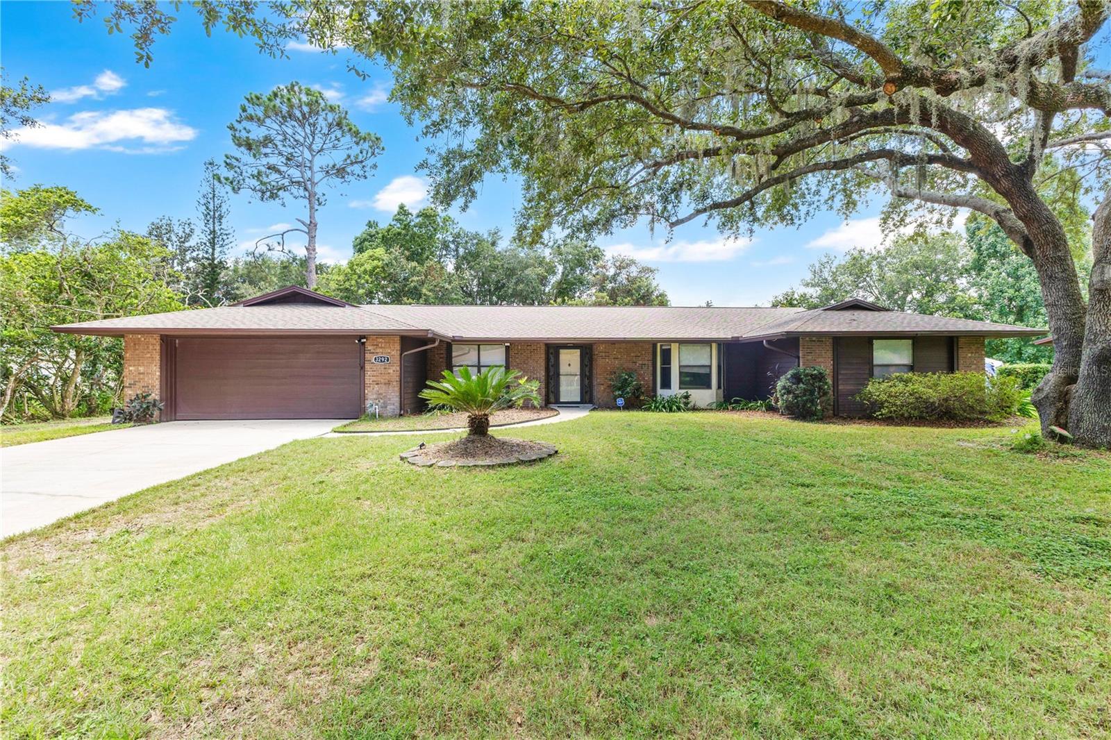 Single Family Residence in ST CLOUD, FL - Daniel Dourado