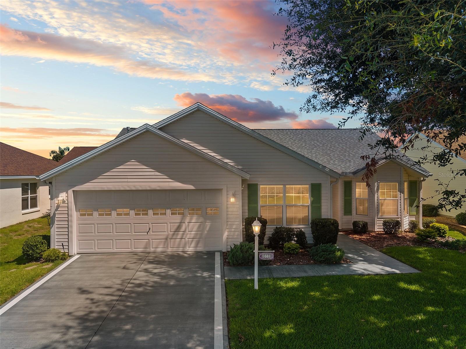 Single Family Residence em THE VILLAGES, FL - Daniel Dourado