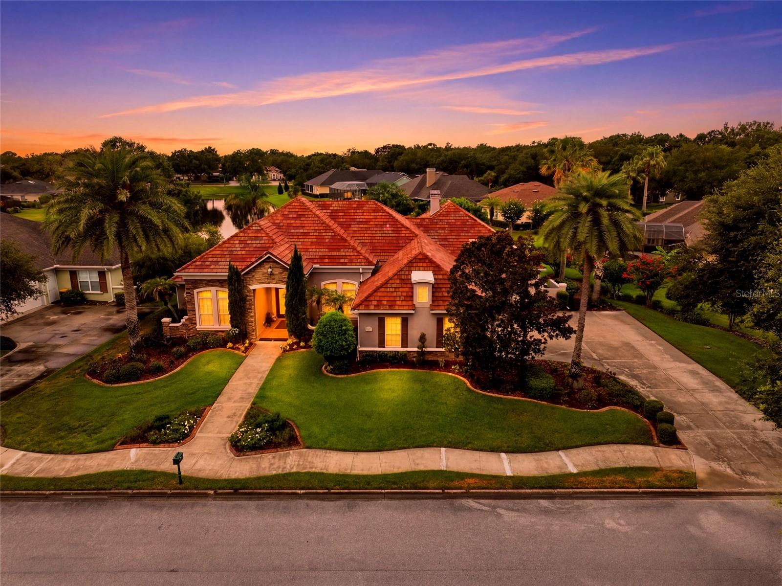 Single Family Residence em MOUNT DORA, FL - Daniel Dourado