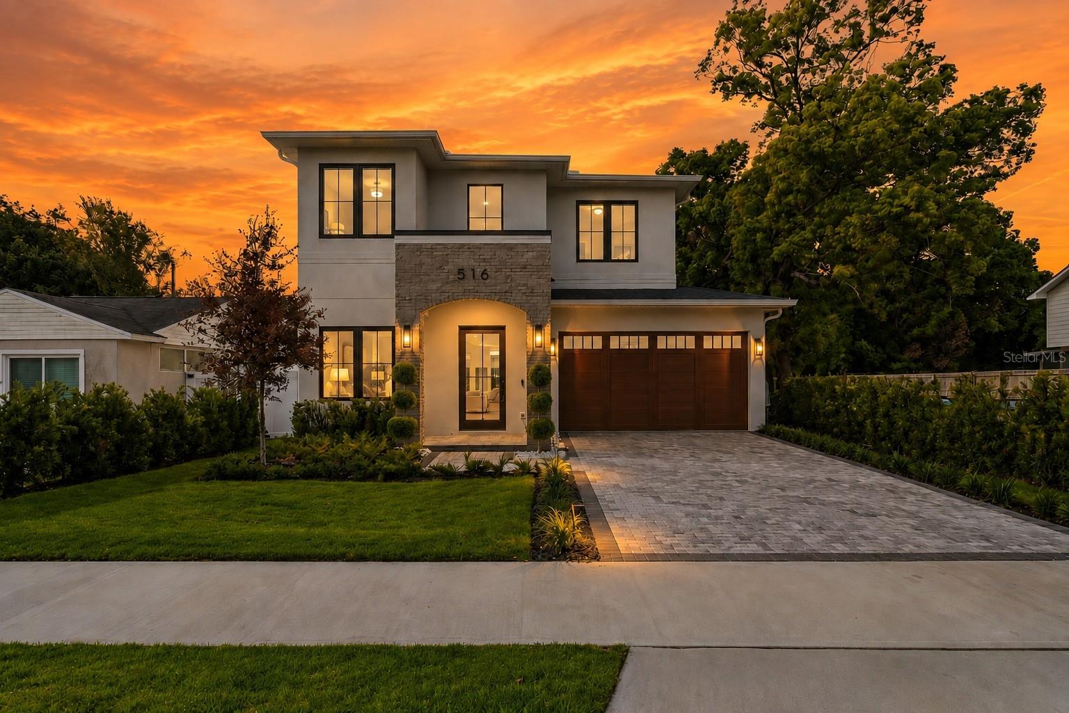 Single Family Residence in ORLANDO, FL - Daniel Dourado