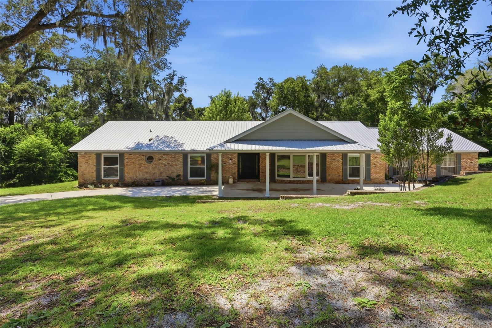 Single Family Residence in LONGWOOD, FL - Daniel Dourado