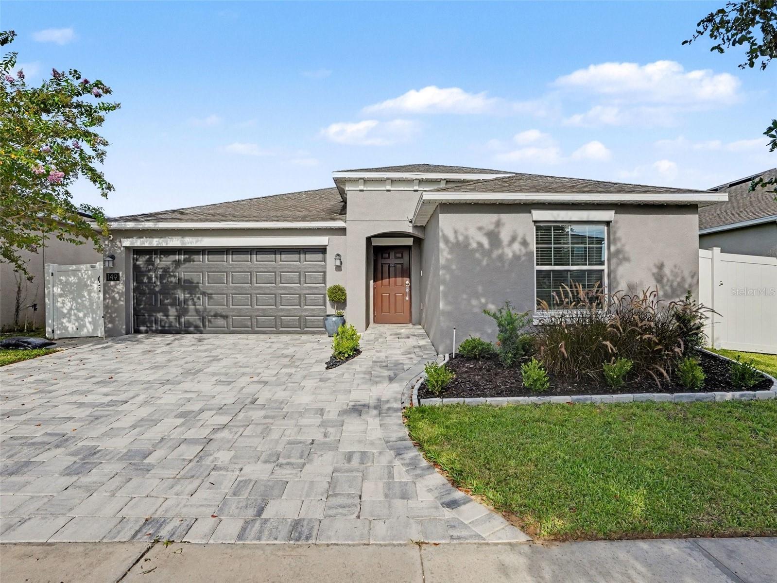 Single Family Residence in DAVENPORT, FL - Daniel Dourado
