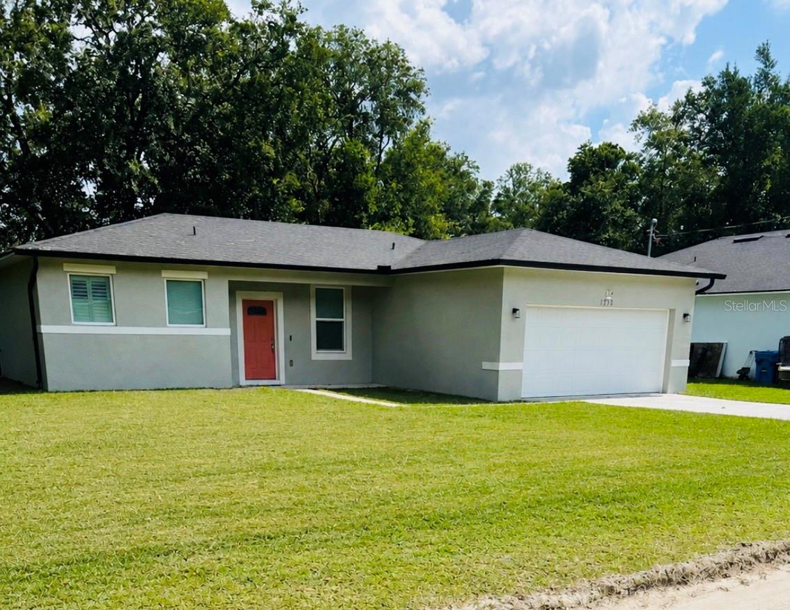 Single Family Residence em ORANGE CITY, FL - Daniel Dourado
