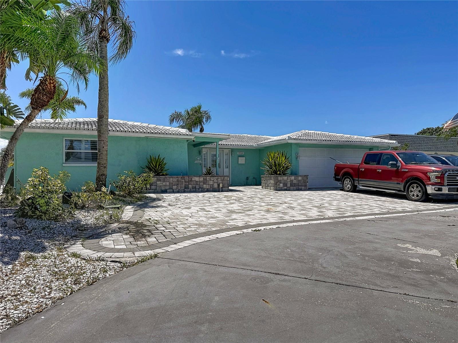 Single Family Residence em NEW PORT RICHEY, FL - Daniel Dourado