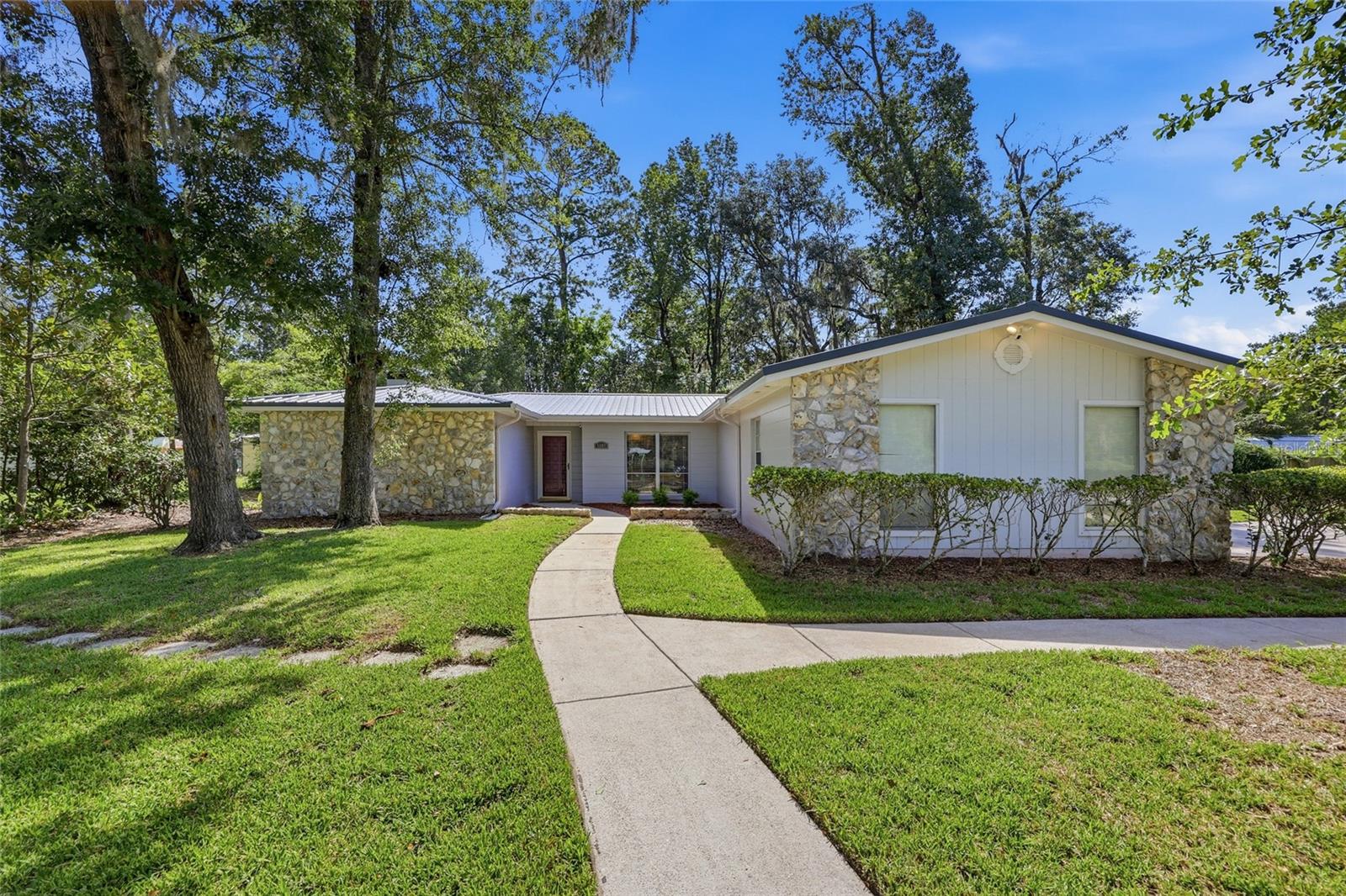 Single Family Residence em GAINESVILLE, FL - Daniel Dourado