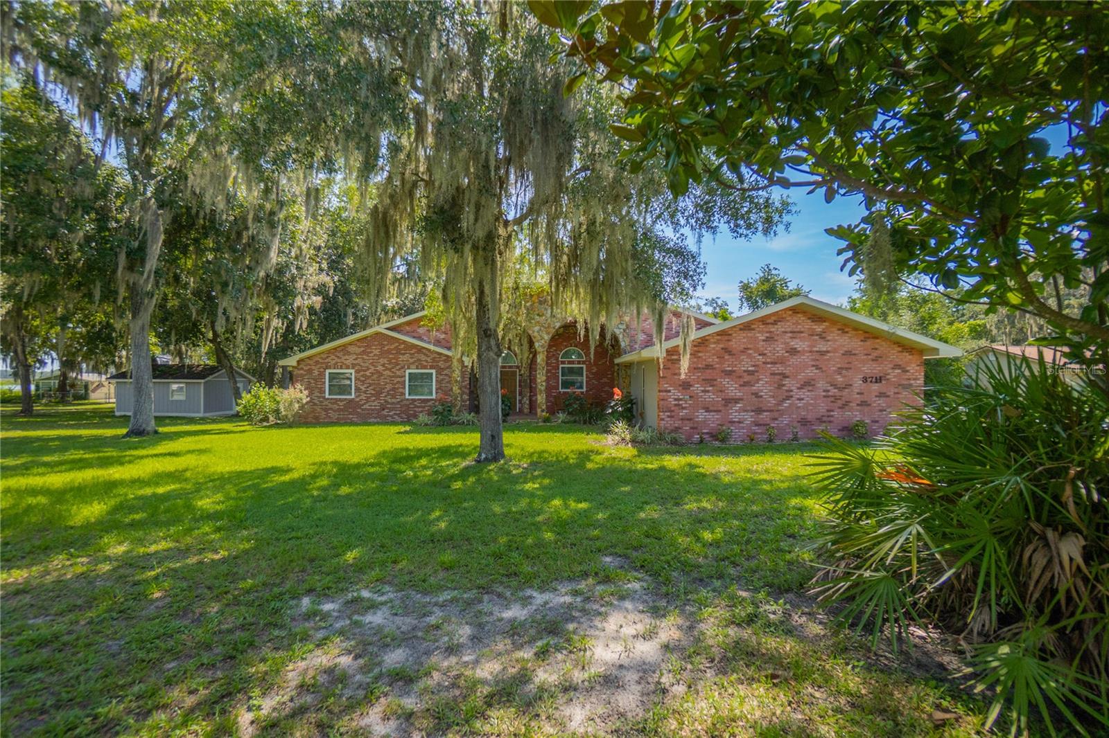 Single Family Residence in HERNANDO, FL - Daniel Dourado