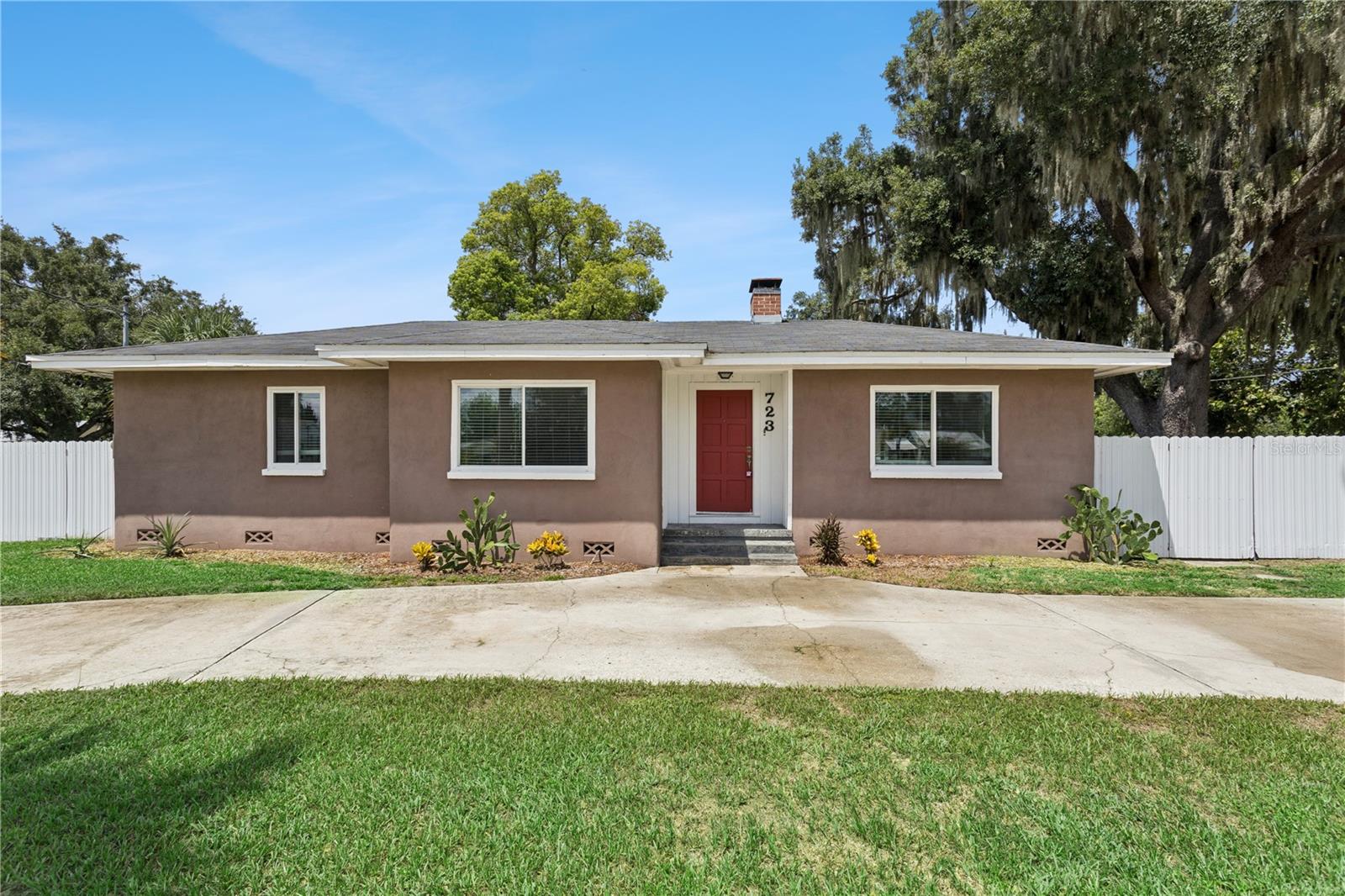 Single Family Residence em TAVARES, FL - Daniel Dourado
