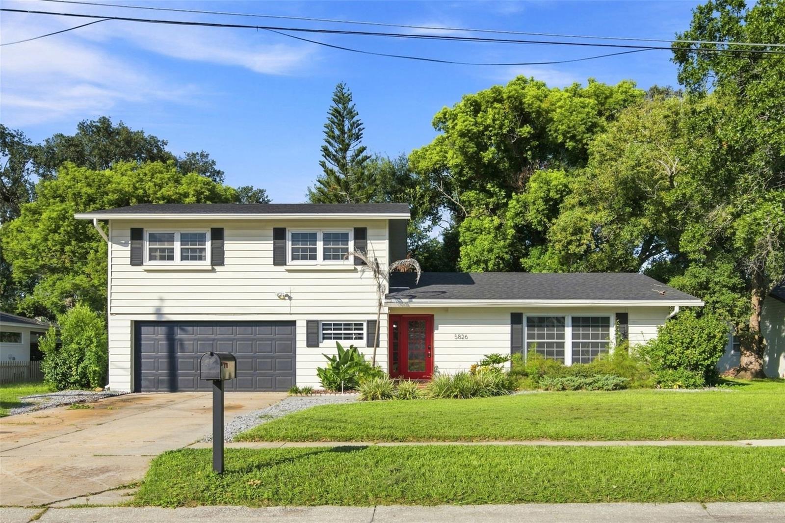 Single Family Residence em BELLE ISLE, FL - Daniel Dourado