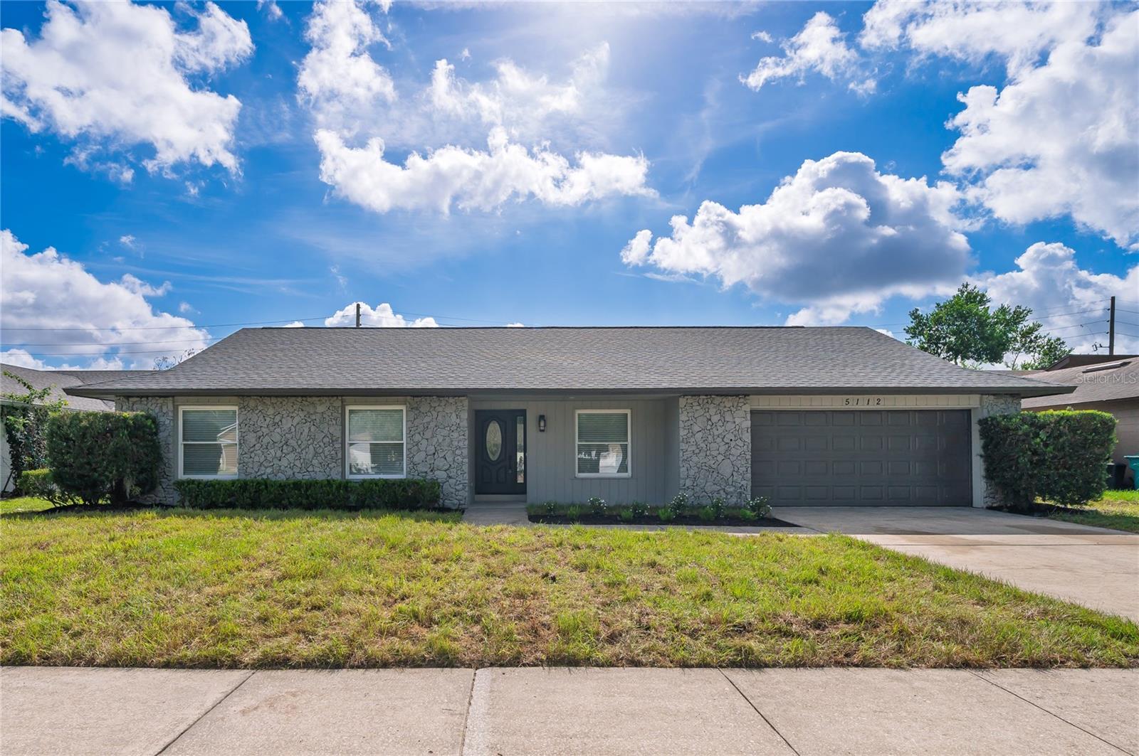 Single Family Residence in ORLANDO, FL - Daniel Dourado