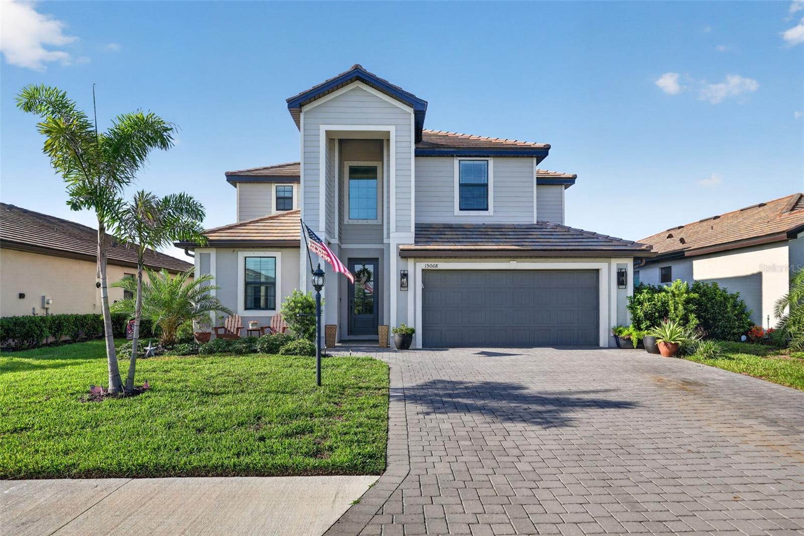 Single Family Residence in BRADENTON, FL - Daniel Dourado