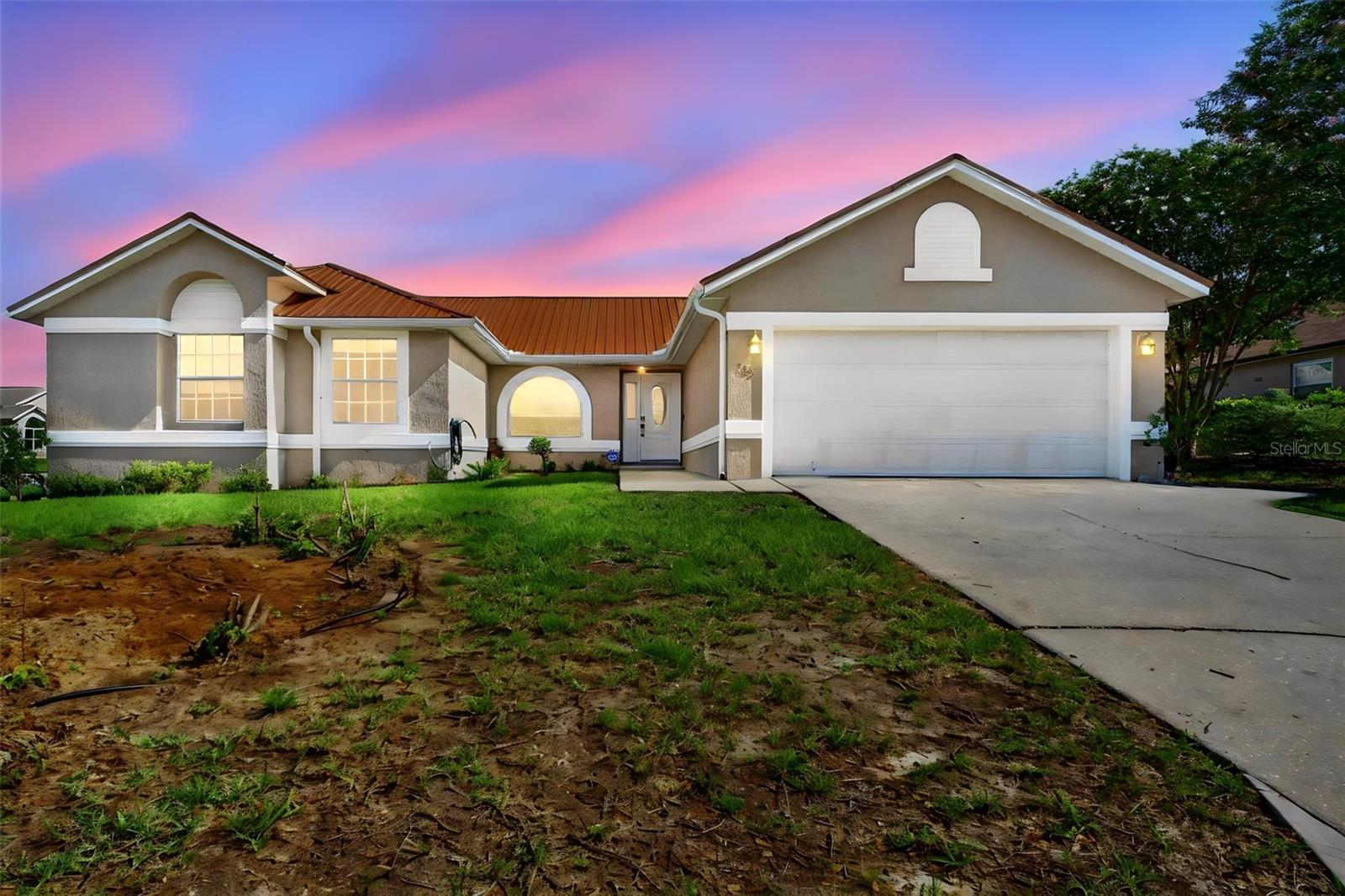 Single Family Residence in LAKE WALES, FL - Daniel Dourado