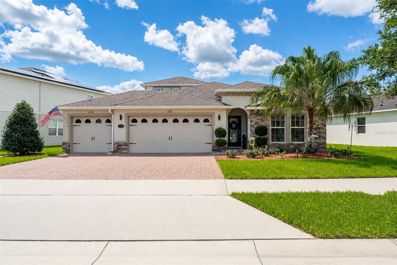 Single Family Residence in DELAND, FL - Daniel Dourado