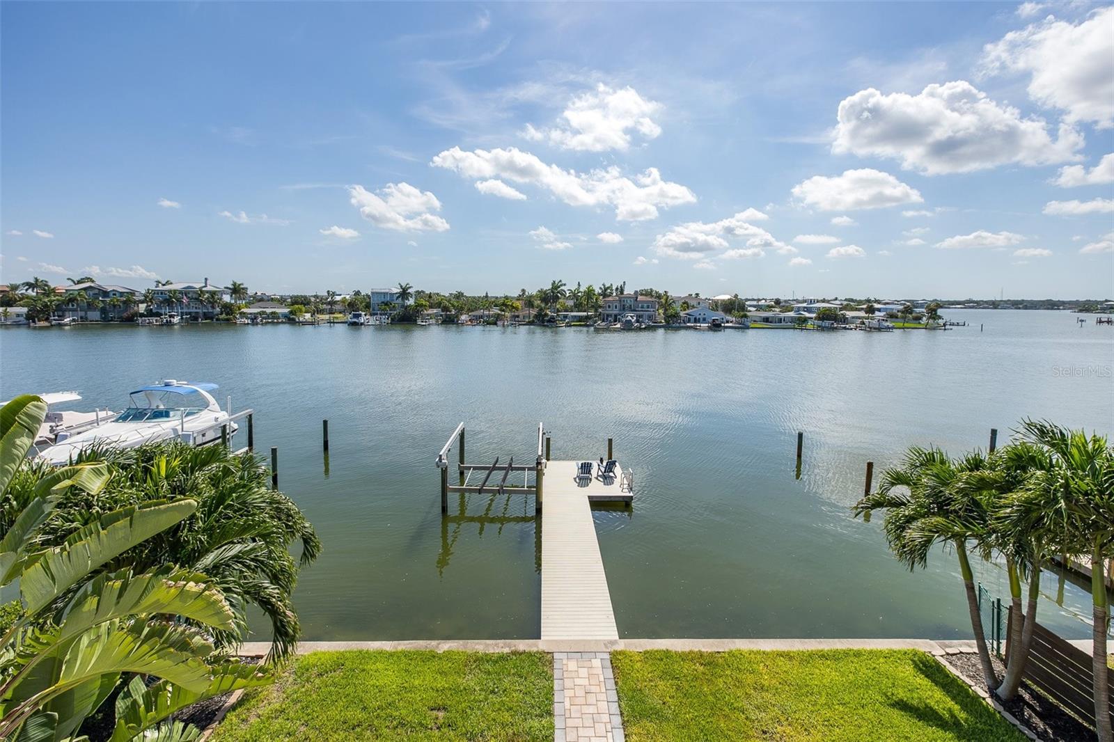 Single Family Residence em INDIAN ROCKS BEACH, FL - Daniel Dourado