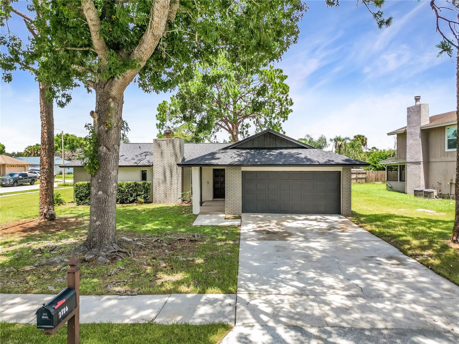 Single Family Residence in ORLANDO, FL - Daniel Dourado