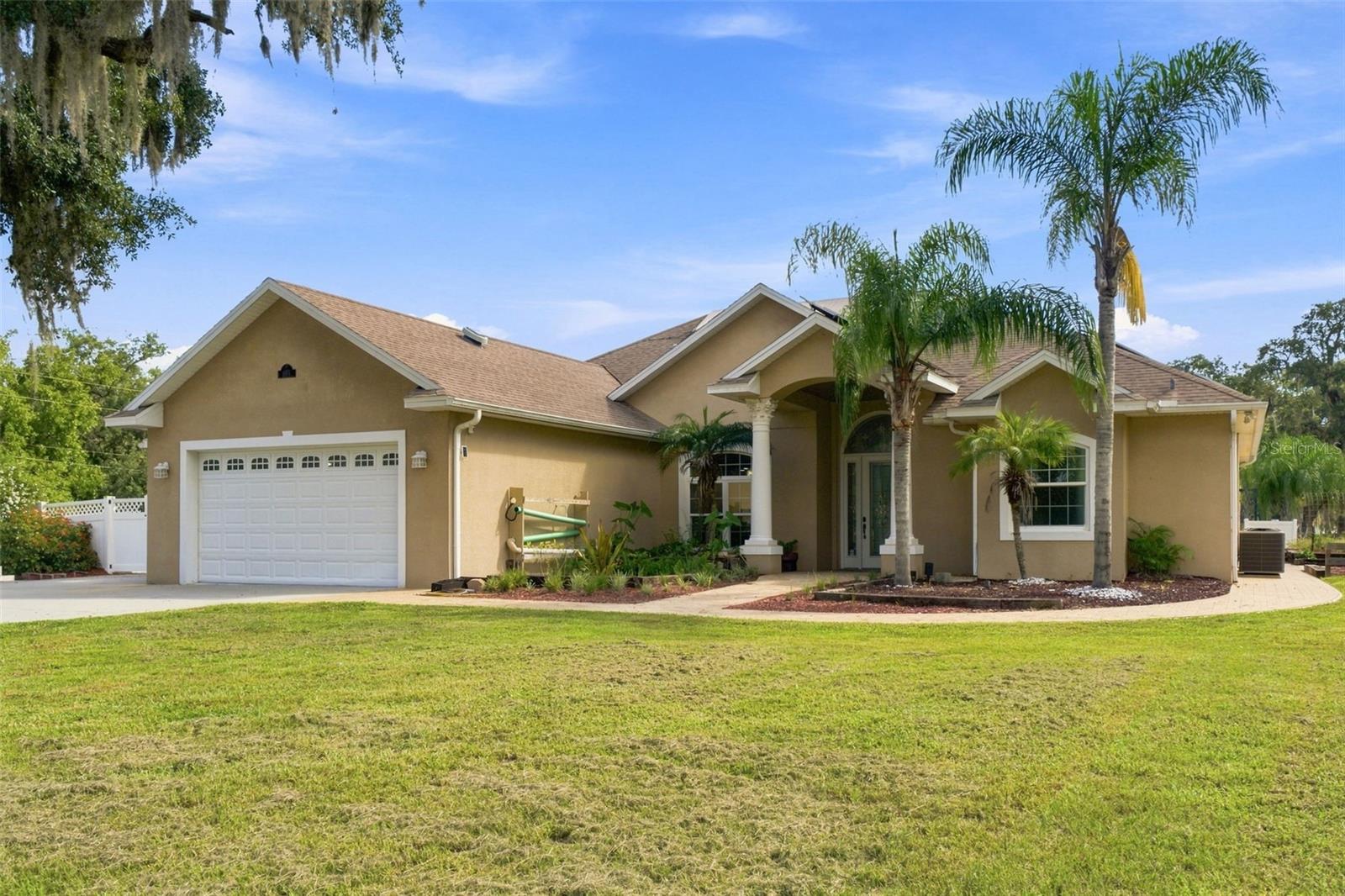 Single Family Residence em NEW PORT RICHEY, FL - Daniel Dourado