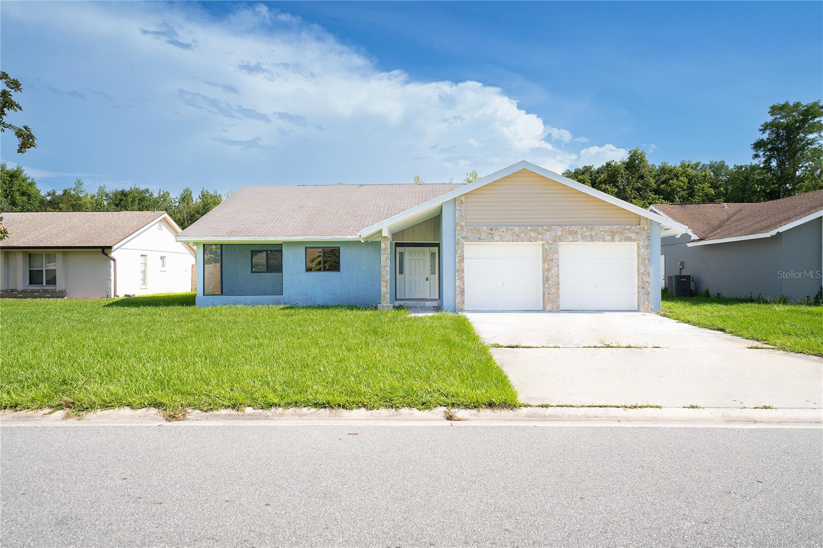 Single Family Residence em KISSIMMEE, FL - Daniel Dourado