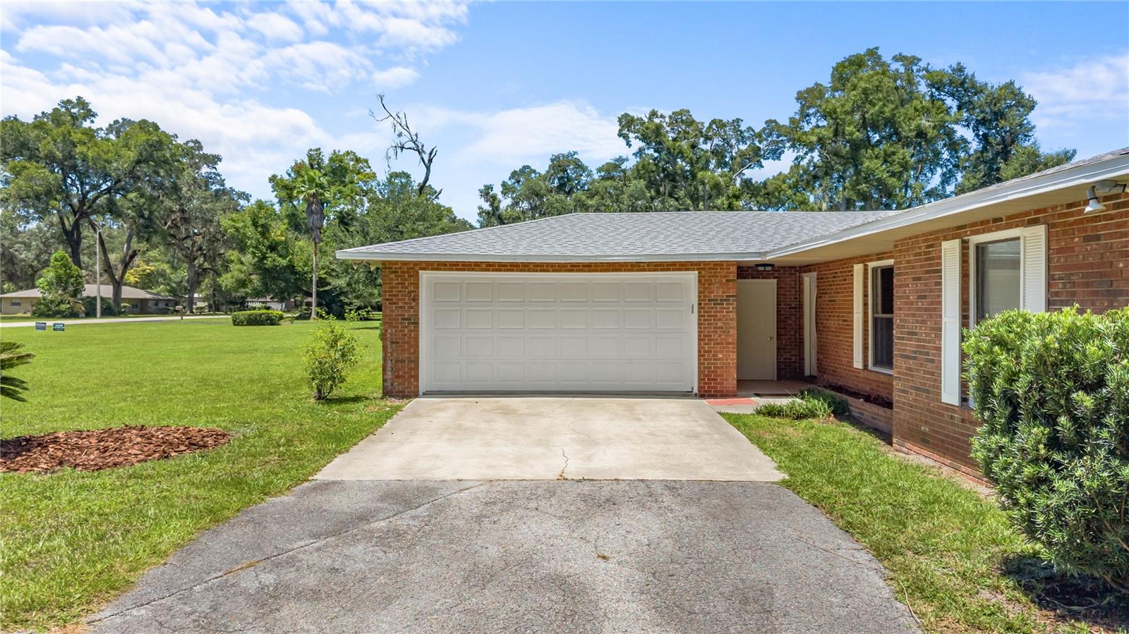 Single Family Residence in CHIEFLAND, FL - Daniel Dourado