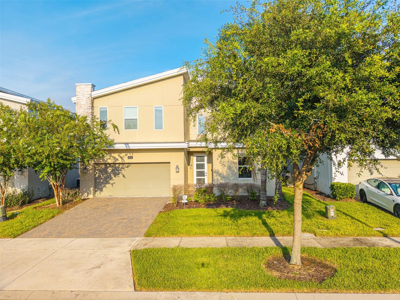 Single Family Residence in DAVENPORT, FL - Daniel Dourado