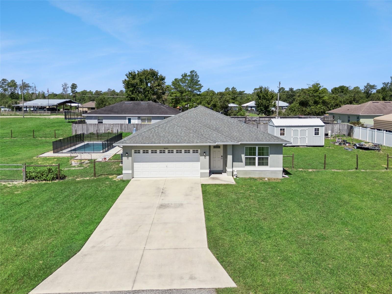 Single Family Residence in UMATILLA, FL - Daniel Dourado