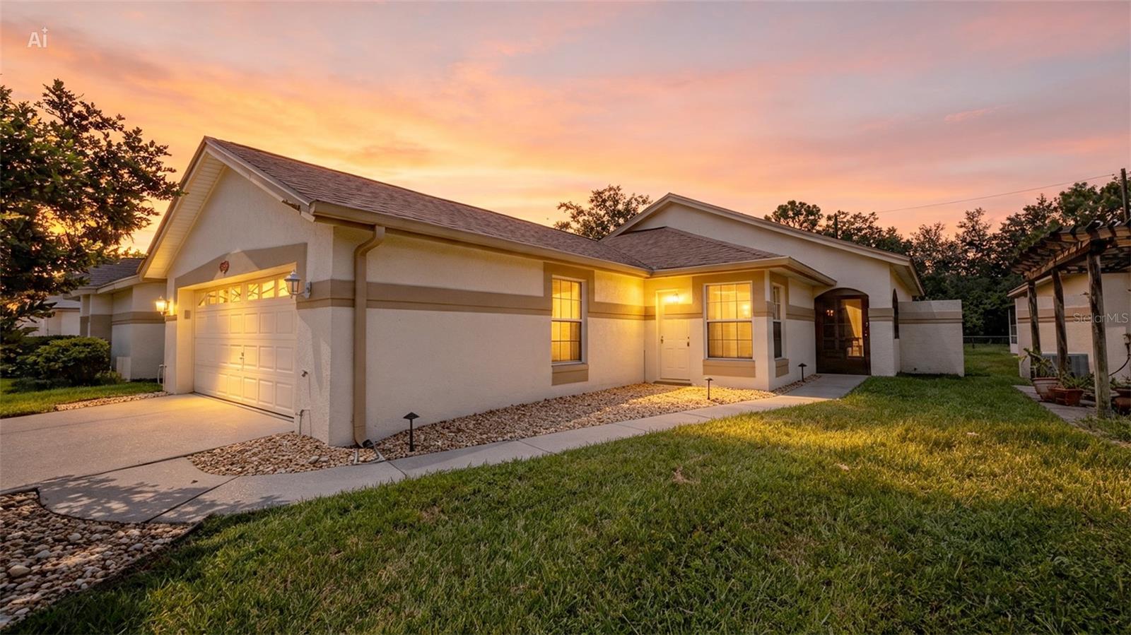 Single Family Residence in ORLANDO, FL - Daniel Dourado