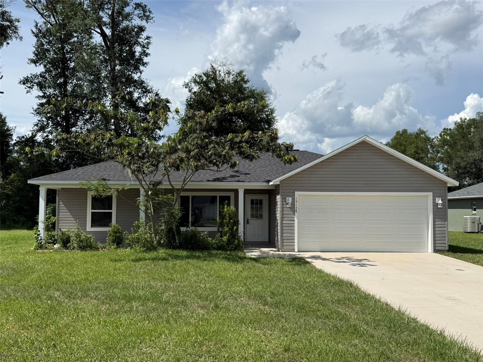 Single Family Residence em SILVER SPRINGS, FL - Daniel Dourado