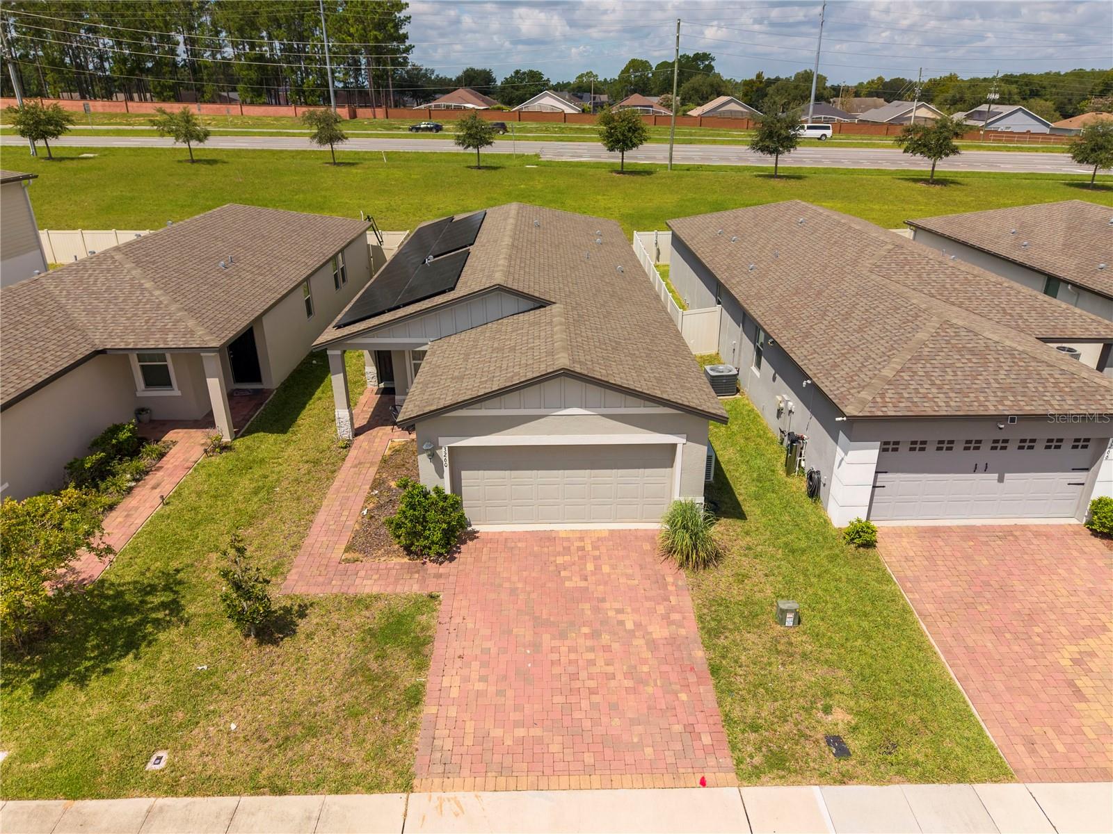 Single Family Residence in DAVENPORT, FL - Daniel Dourado