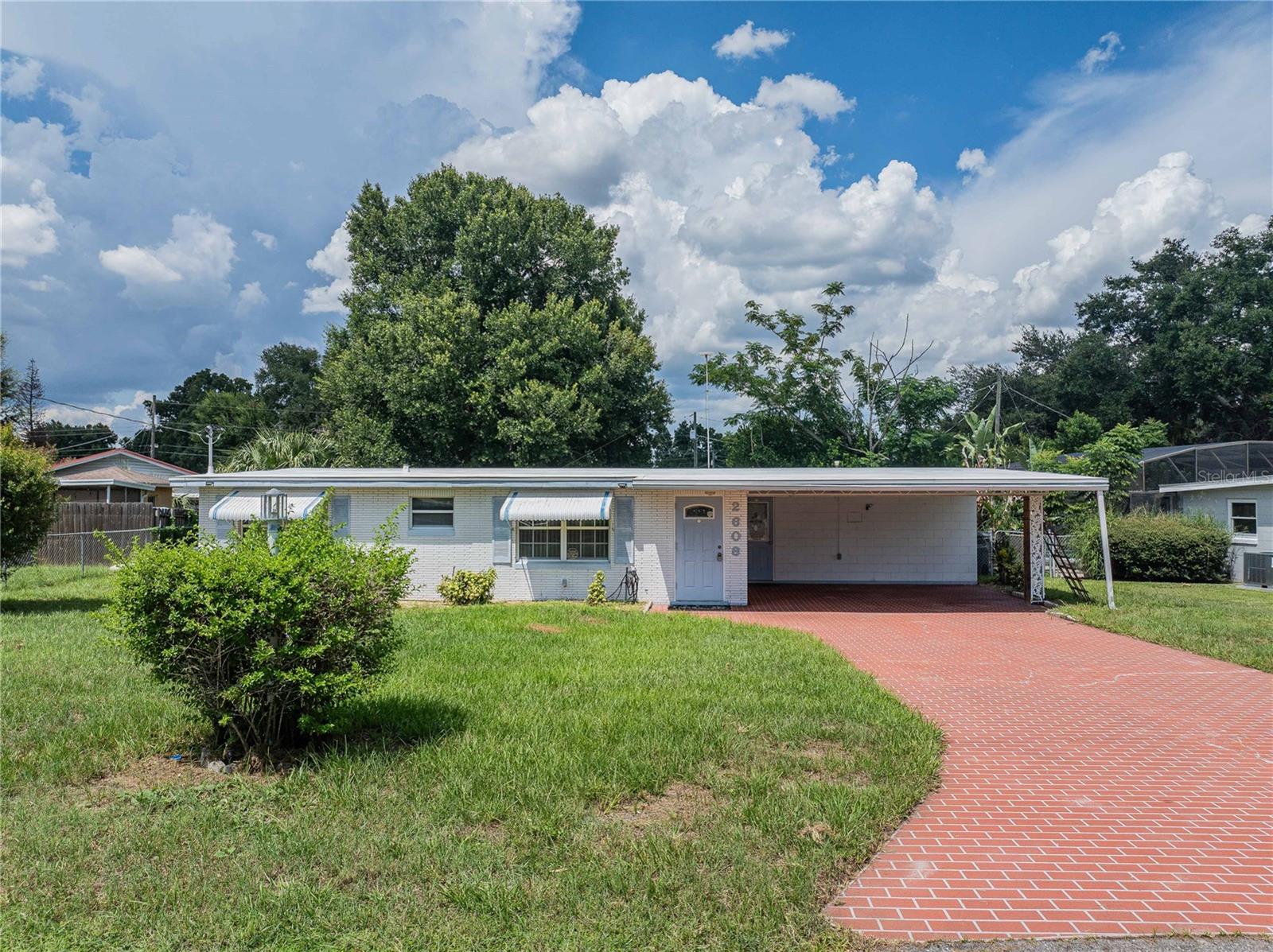 Single Family Residence in WINTER HAVEN, FL - Daniel Dourado
