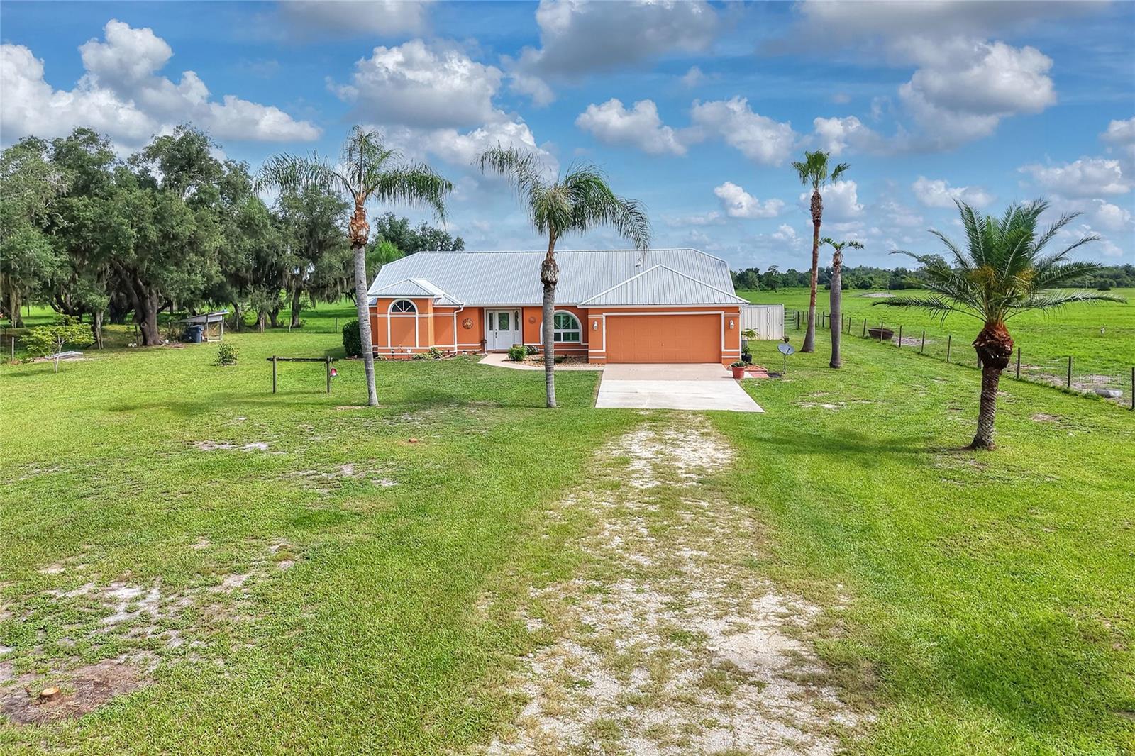 Single Family Residence em FORT MEADE, FL - Daniel Dourado