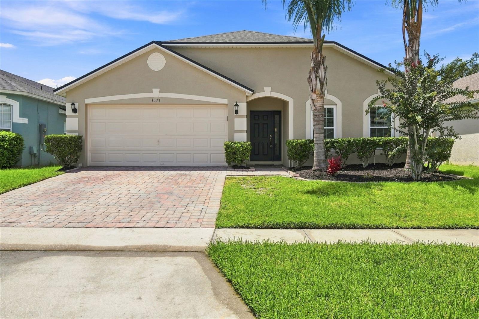 Single Family Residence in ORLANDO, FL - Daniel Dourado