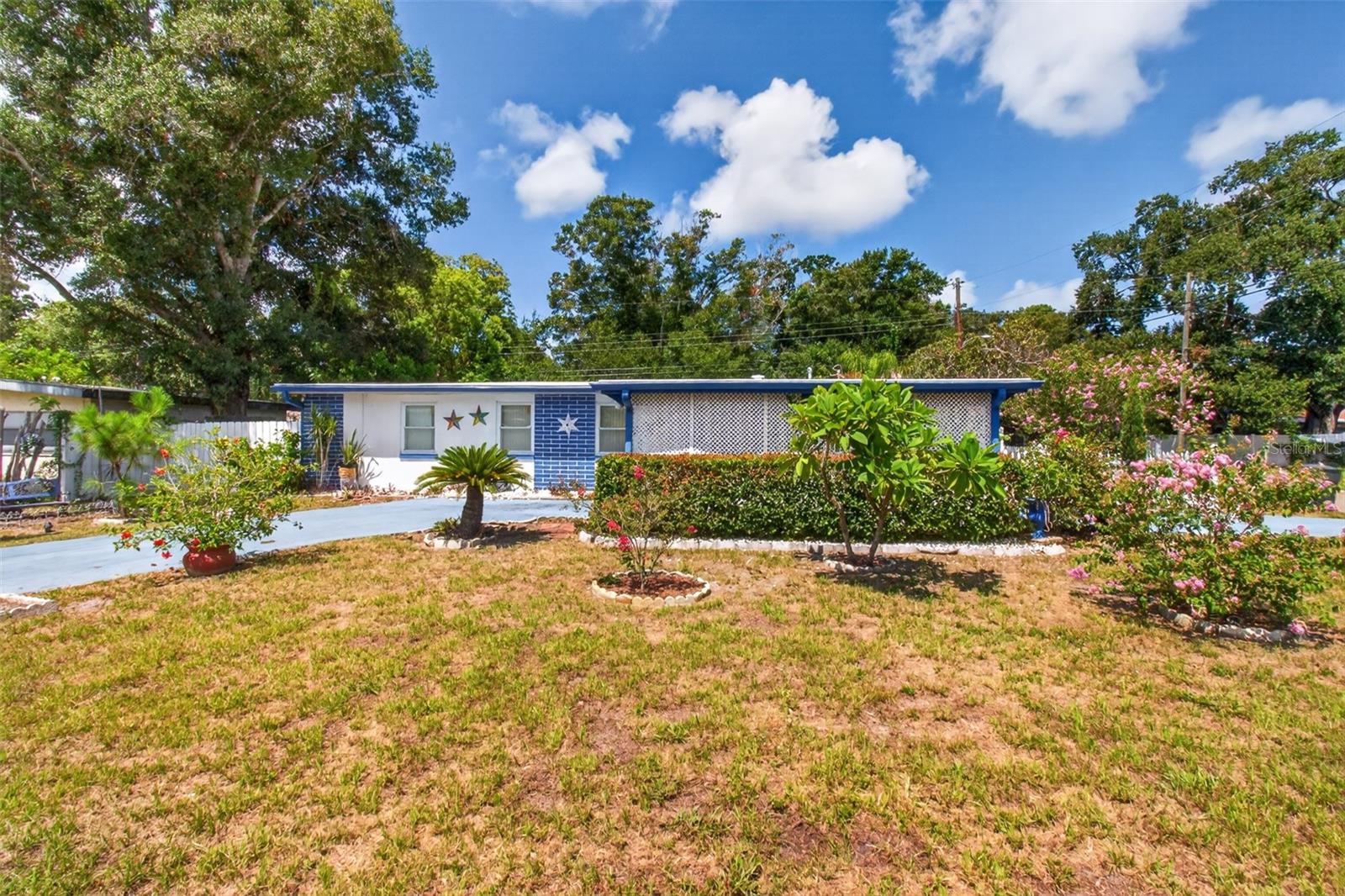 Single Family Residence em DUNEDIN, FL - Daniel Dourado
