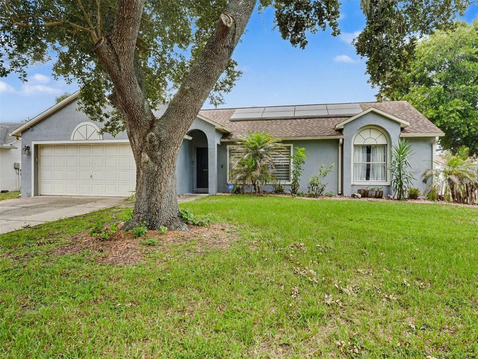 Single Family Residence in DAVENPORT, FL - Daniel Dourado