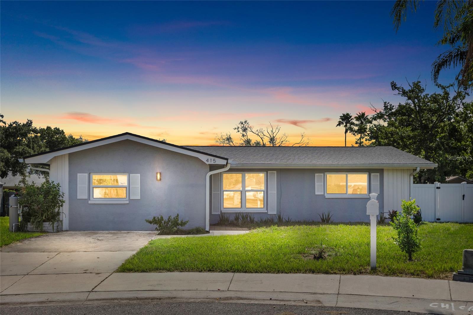 Single Family Residence em OLDSMAR, FL - Daniel Dourado