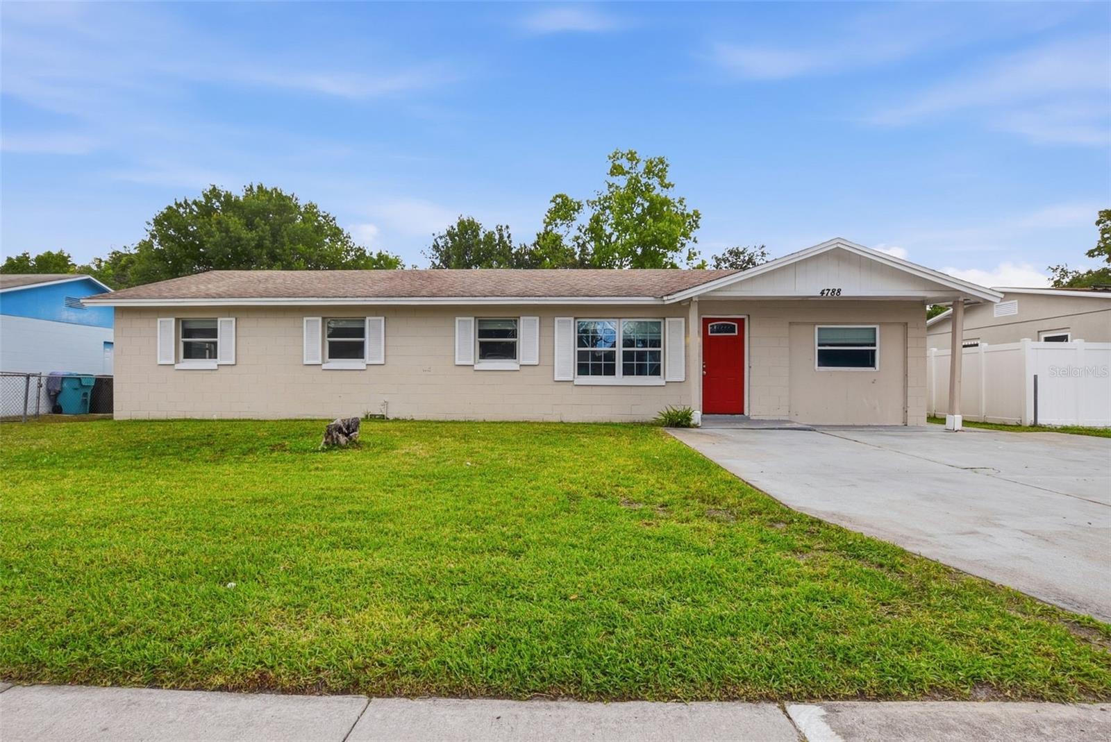 Single Family Residence in ORLANDO, FL - Daniel Dourado