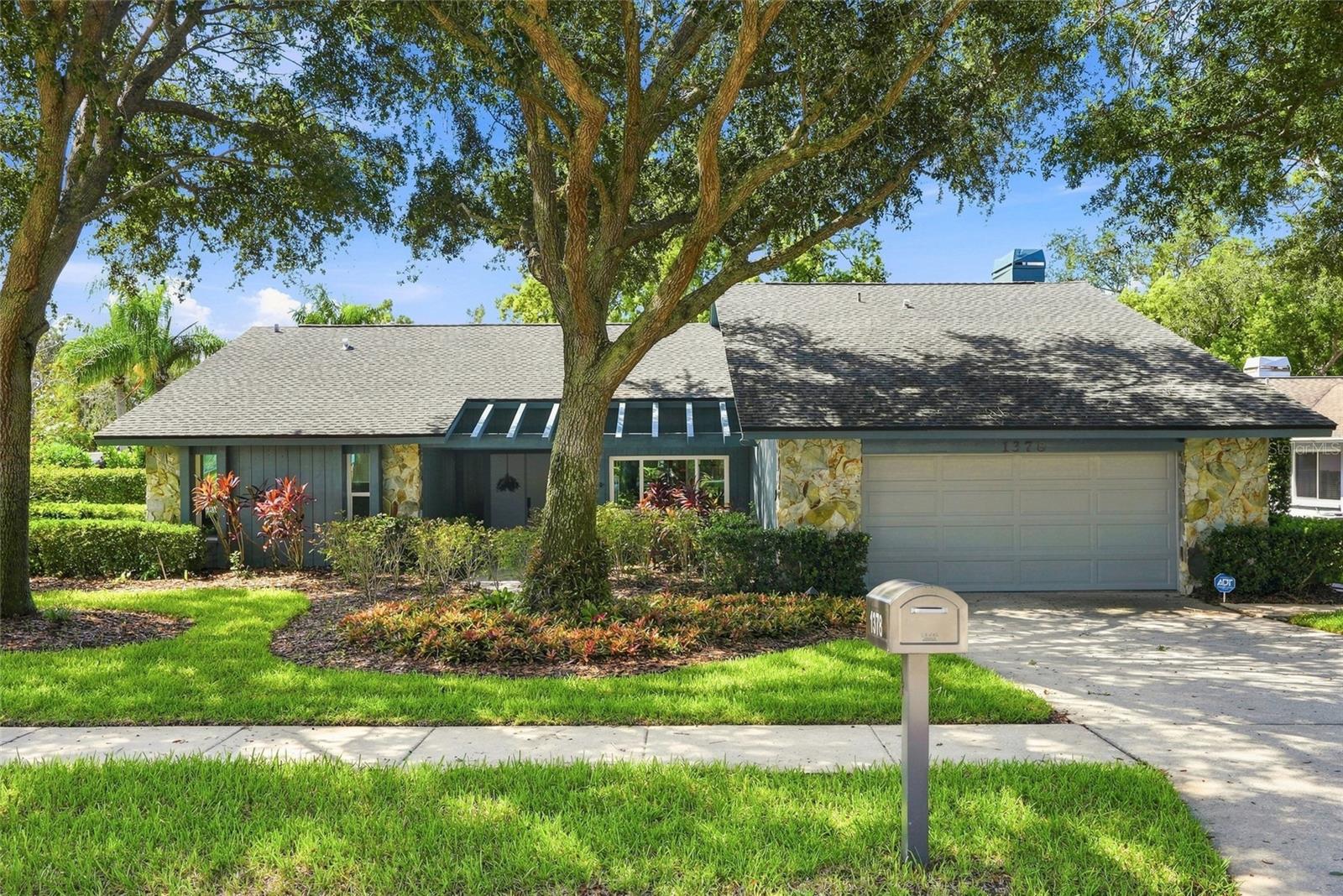 Single Family Residence em PALM HARBOR, FL - Daniel Dourado